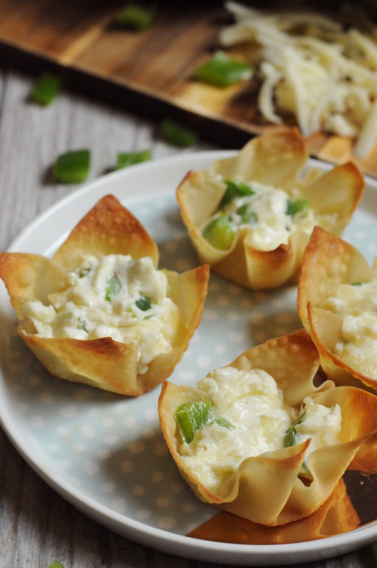 Cheesy Green Pepper Wonton Cups - Uplifting Mayhem